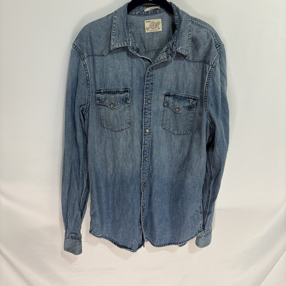 Lucky Brand Men’s Large Blue Denim Shirt  Pearl Snap Lightweight Classic Fit